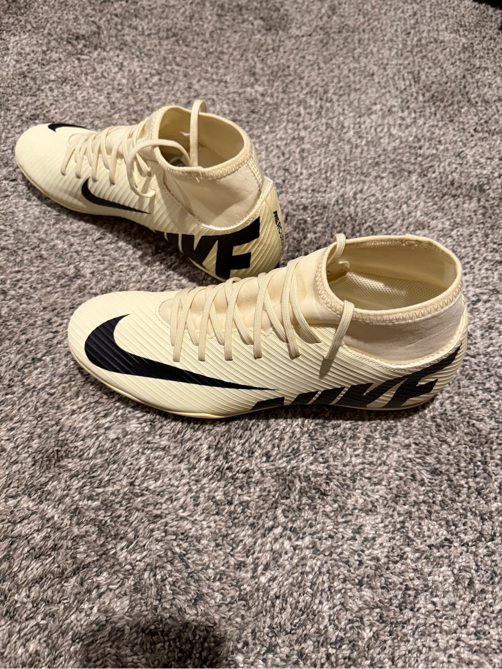 Nike Men’s Superfly 9 Club FG/MG Soccer Cleats